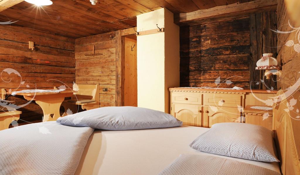 Glinzhof Mountain Natur Resort Agriturismo San Candido Habitación foto
