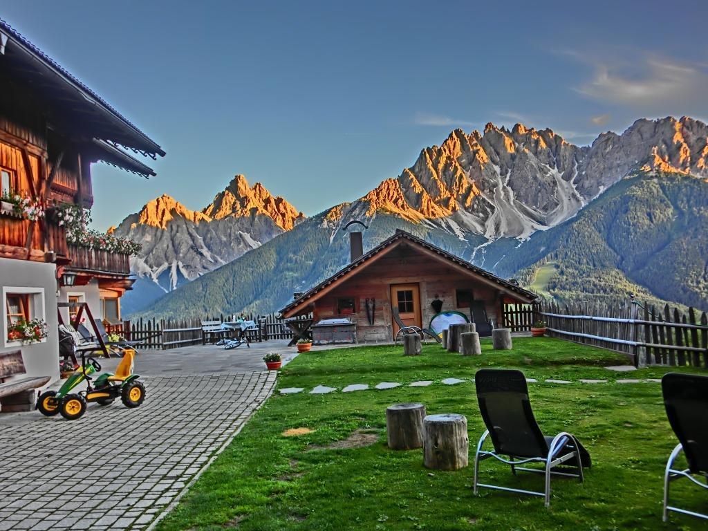 Glinzhof Mountain Natur Resort Agriturismo San Candido Exterior foto